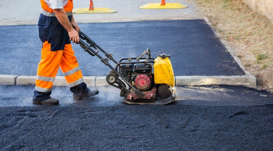 Professional gutter cleaning in Barco, NC